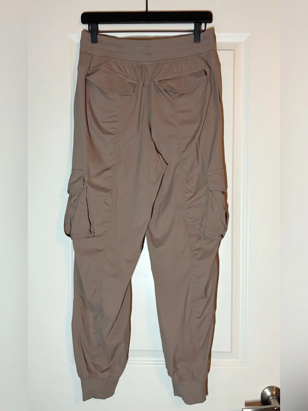 Lululemon Dance Studio Relaxed-Fit Mid-Rise Cargo Jogger in Taupetastic Small